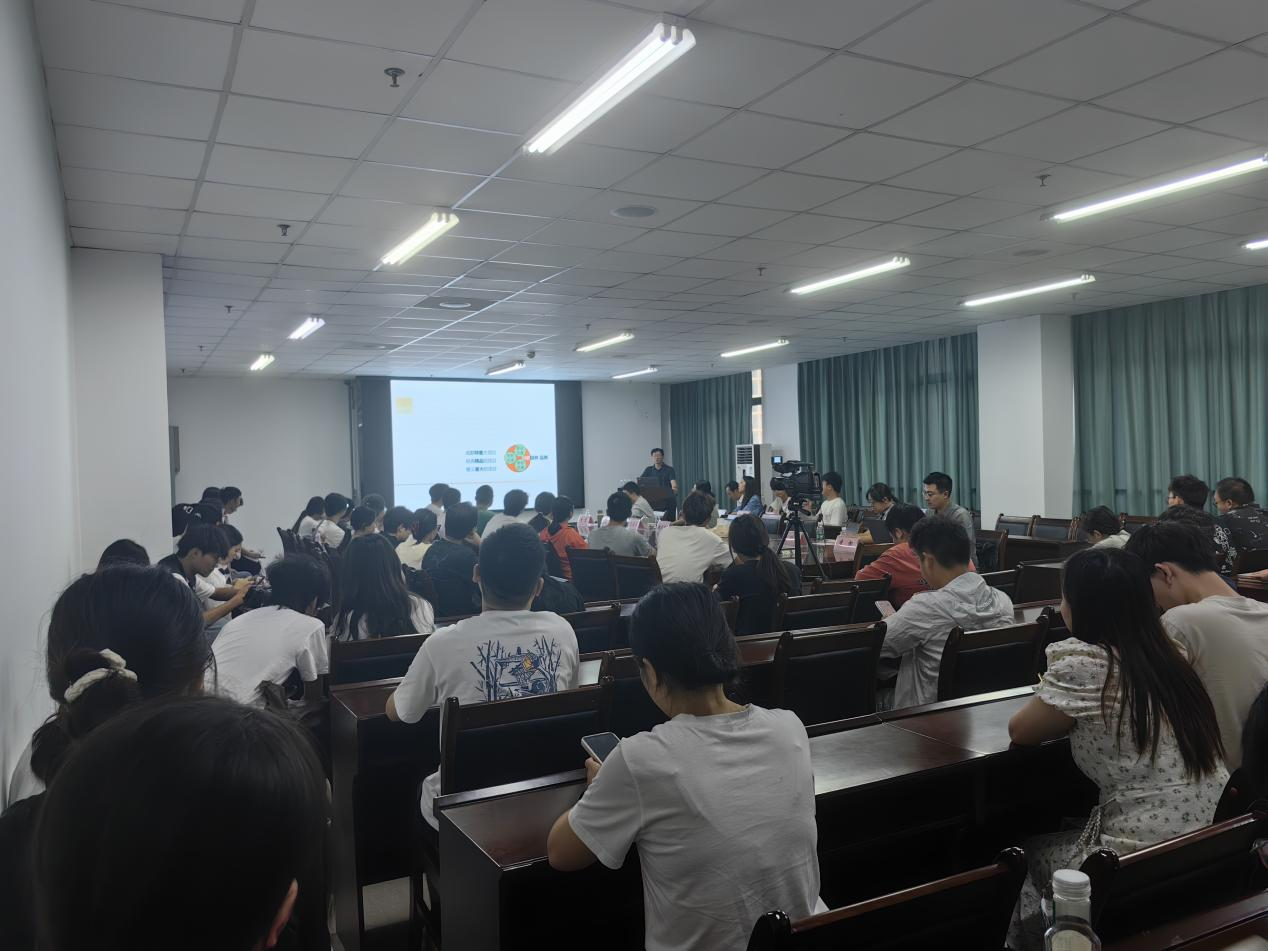 五小时专家门诊 把脉我院学生升学之方